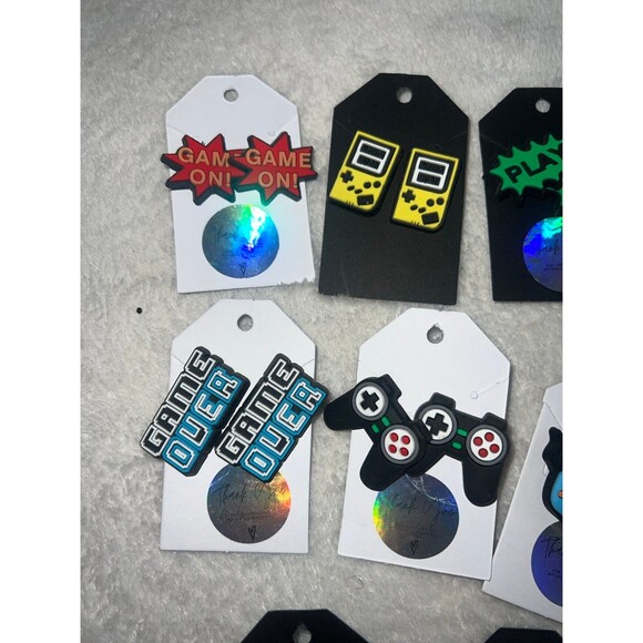 11 new, game theme earrings - Picture 2 of 4